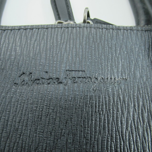 実際に弊社で買取させて頂いたSalvatore Ferragamo/サルバトーレ フェラガモ ブリーフケース/ビジネスバッグの画像 3枚目
