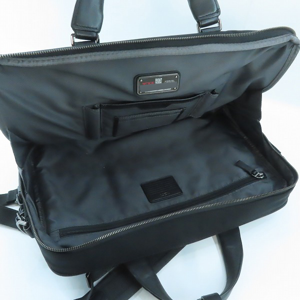 実際に弊社で買取させて頂いたTUMI/トゥミ 「デイ」スリム・コンバーチブル・ブリーフ/リュック 6602081D2Eの画像 4枚目