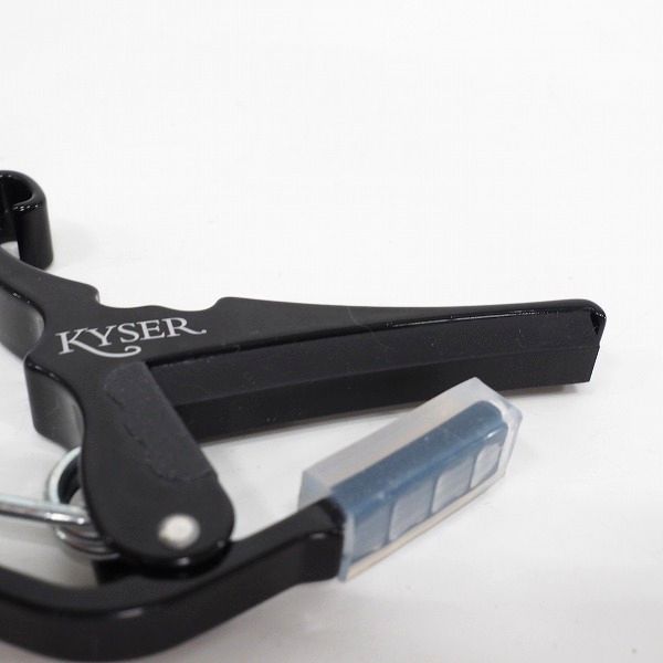 実際に弊社で買取させて頂いたKyser/カイザー KG6 BLACK アコースティックギター用カポタスト ブラックの画像 2枚目