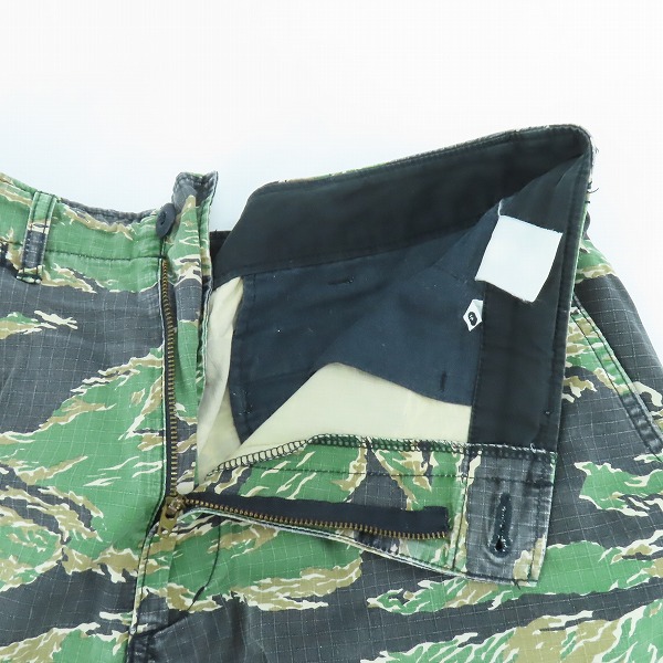 実際に弊社で買取させて頂いたA BATHING APE/アベイジングエイプ カモフラ柄ハーフパンツ Lの画像 4枚目
