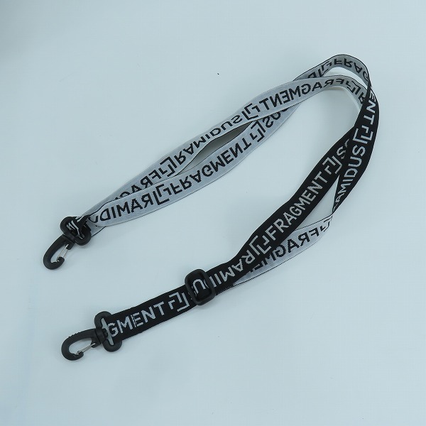 実際に弊社で買取させて頂いたFRAGMENT DESIGN/フラグメントデザイン テープロゴ 2WAY ナイロントートバッグの画像 8枚目