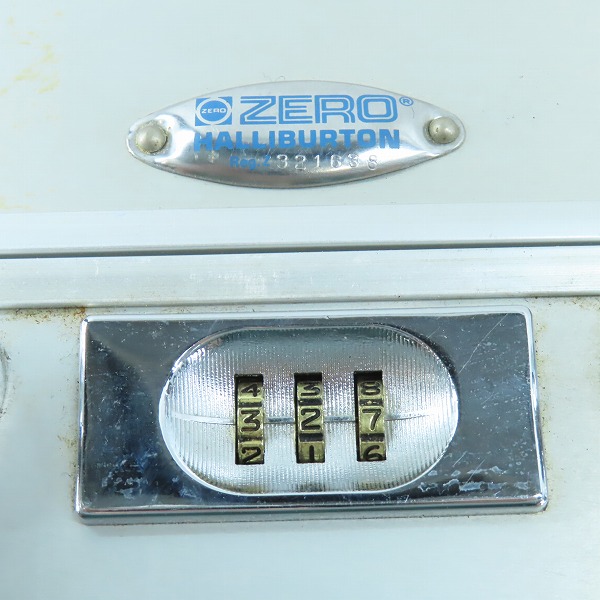 実際に弊社で買取させて頂いたZERO HALLIBURTON/ゼロハリバートン アタッシュケース トランク スーツケース の画像 4枚目