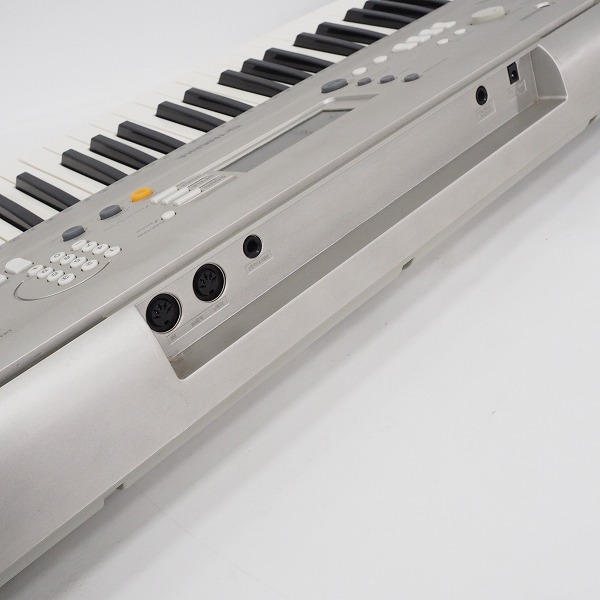 実際に弊社で買取させて頂いた★YAMAHA/ヤマハ PORTATONE PSR-E303/ポータトーン 61鍵盤 ポータブルキーボード【簡易動作確認済】の画像 6枚目