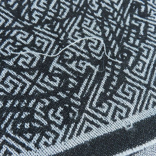 実際に弊社で買取させて頂いたVERSACE/ヴェルサーチェ ウール メデューサ刺繍  ニット マフラー の画像 4枚目