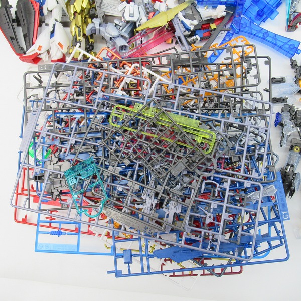 実際に弊社で買取させて頂いた【おまとめ】バンダイ MG ダブルオーガンダム セブンソード/G クリアカラー/Hi-νガンダム Ver.Ka 他/HG/ガンプラの画像 6枚目