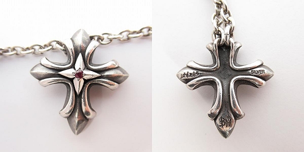 実際に弊社で買取させて頂いたBloody Mary/ブラッディマリー クリスマス限定 ルビー付クロスネックレス の画像 1枚目