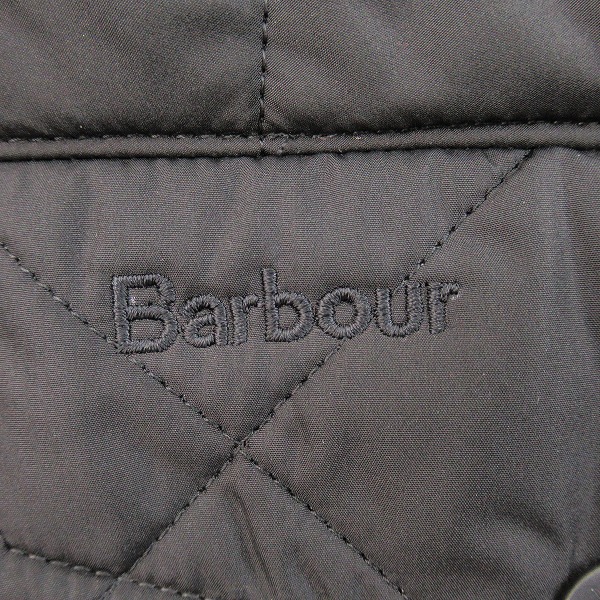 実際に弊社で買取させて頂いたBarbour/バブアー POWELL QUILT 中綿 キルティングジャケット MQU0281BK11/S の画像 6枚目