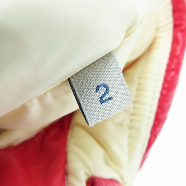 実際に弊社で買取させて頂いたMONCLER/モンクレール PYRENEES/ピレネー ダウンジャケット レッド 40341 60 68950/2の画像 3枚目