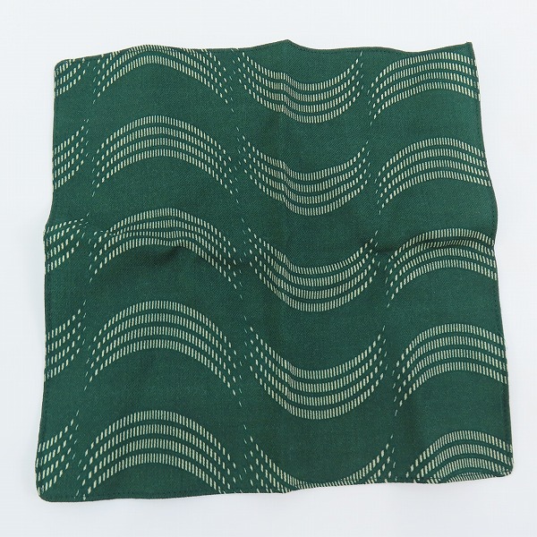 実際に弊社で買取させて頂いたTIMEWORN CLOTHING/タイムウォーンクロージング 総柄 ネクタイ/ポケットチーフ 2点セットの画像 2枚目