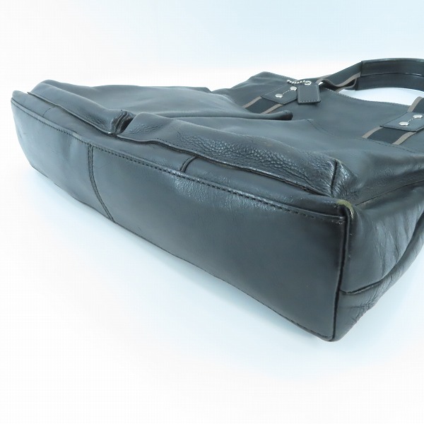 実際に弊社で買取させて頂いたCOACH/コーチ ヘリテージ ウェブ レザー フォルド オーバー トート F70558の画像 2枚目