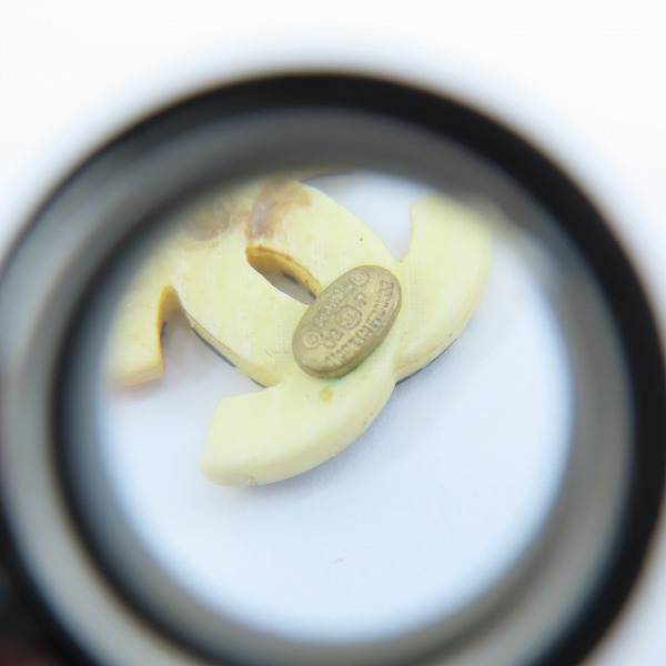 実際に弊社で買取させて頂いたCHANEL/シャネル ココマーク プラスチック ピアス 02 Pの画像 5枚目