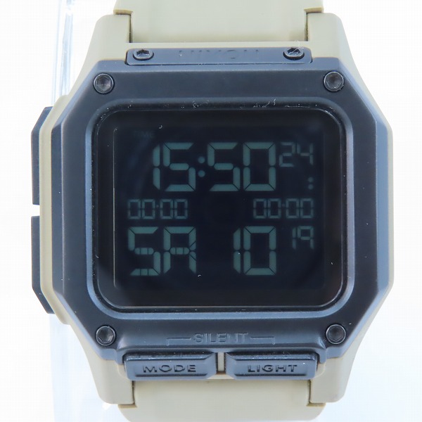 実際に弊社で買取させて頂いたNIXON/ニクソン Regulus/レグルス クオーツ 腕時計 A11802711-00