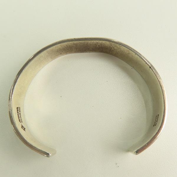 実際に弊社で買取させて頂いたARIZONA FREEDOM/アリゾナフリーダム K18 太陽神 石付き 唐草 バングルの画像 5枚目