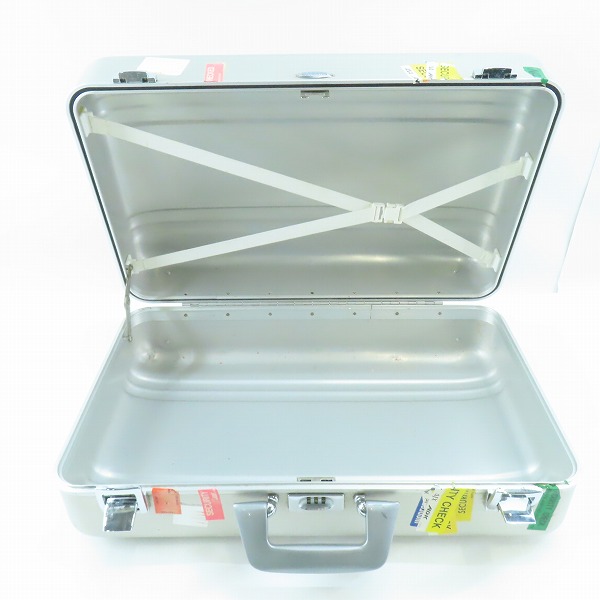 実際に弊社で買取させて頂いたZERO HALLIBURTON/ゼロハリバートン アタッシュケース トランク スーツケース の画像 3枚目