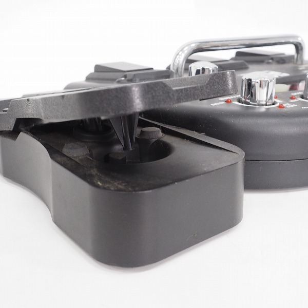 実際に弊社で買取させて頂いた【動作未確認】LINE6/ライン6 Floor POD ギター用 マルチエフェクター アンプシミュレーター エフェクターの画像 4枚目