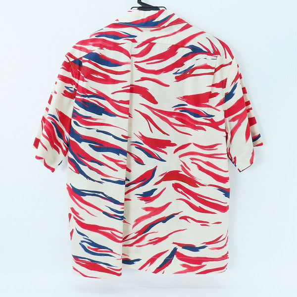 実際に弊社で買取させて頂いた【JPタグ】MONCLER/モンクレール 21 TIGER CAMO 半袖 シャツ C-ZIND-20-208341/G10912F70900 5956J/Lの画像 1枚目