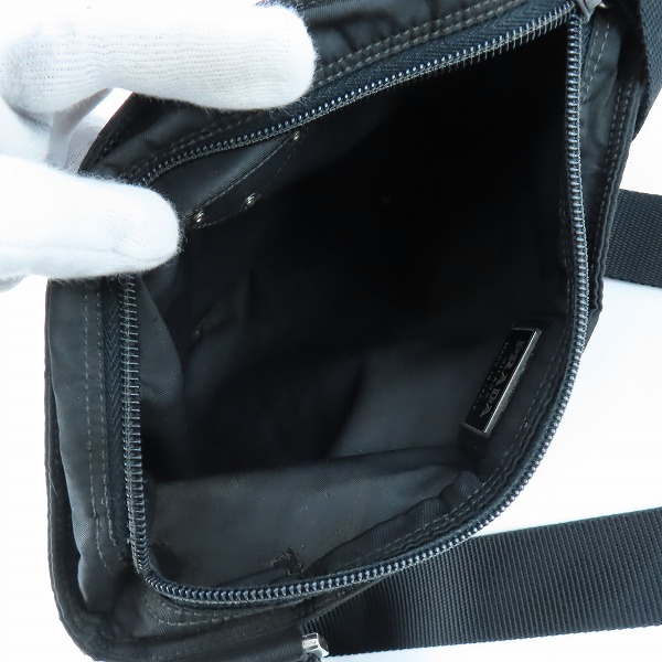 実際に弊社で買取させて頂いた【ジャンク】PRADA/プラダ 三角ロゴプレート ナイロン ショルダーバッグの画像 3枚目