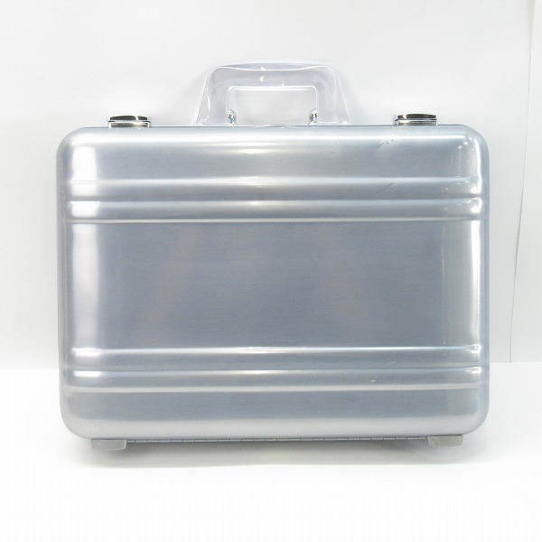 実際に弊社で買取させて頂いたZERO HALLIBURTON/ゼロハリバートン アタッシュケース ブルー系