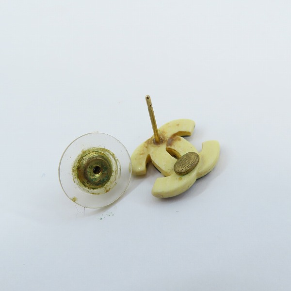 実際に弊社で買取させて頂いたCHANEL/シャネル ココマーク プラスチック ピアス 02 Pの画像 4枚目