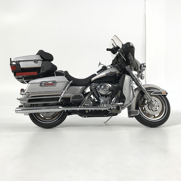 実際に弊社で買取させて頂いたFRANKLIN MINT/フランクリンミント 1/10 The 2003 ハーレーダビッドソンウルトラクラシック Electra Glideの画像 1枚目