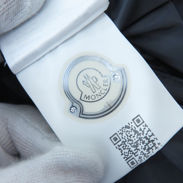 実際に弊社で買取させて頂いた【JPタグ】MONCLER/モンクレール MONTGENEVRE/モンジュネーブル ダウンジャケット C20914033805 54272/2の画像 6枚目