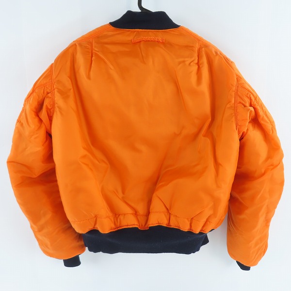 実際に弊社で買取させて頂いたALPHA INDUSTRIES/アルファインダストリーズ フライトジャケット MA-1 ネイビー/オレンジ MIL-J-82790J/Lの画像 3枚目