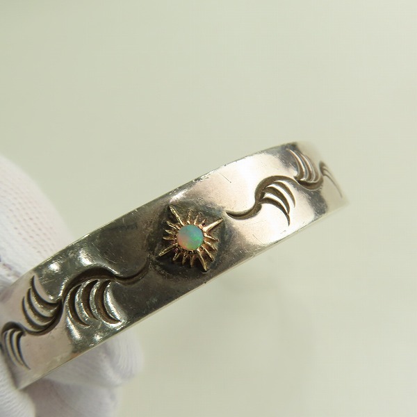 実際に弊社で買取させて頂いたARIZONA FREEDOM/アリゾナフリーダム K18 太陽神 石付き 唐草 バングルの画像 7枚目