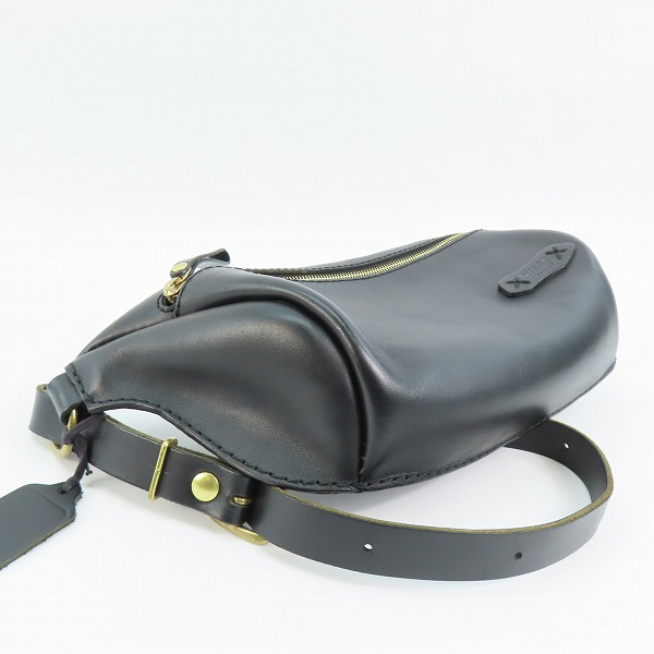 実際に弊社で買取させて頂いたHERZ/ヘルツ 50th 立体マチ レザー ボディバッグ/ウエストバッグ ブラックの画像 2枚目