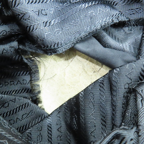 実際に弊社で買取させて頂いた【ジャンク】PRADA/プラダ 三角ロゴプレート ナイロン ミニリュックサックの画像 5枚目