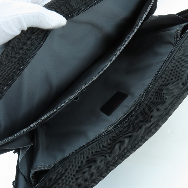 実際に弊社で買取させて頂いたTUMI/トゥミ Alpha 3/アルファ 3 コンパクト ラージ スクリーン ラップトップ ブリーフケース/ビジネスバッグ 2603114D3の画像 3枚目
