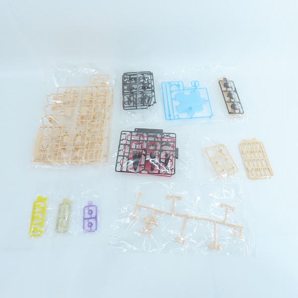 実際に弊社で買取させて頂いた【未組立】コトブキヤ 創彩少女庭園 結城まどか 水着 1/10の画像 1枚目