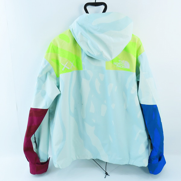 実際に弊社で買取させて頂いたTHE NORTH FACE×KAWS/ノースフェイス×カウズ 22SS Retro 1986 Mountain Jacket/マウンテンジャケット NF0A7WLW/Mの画像 1枚目