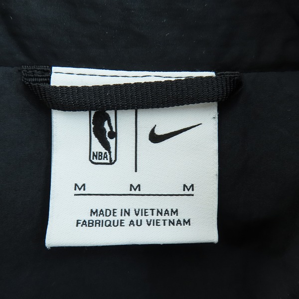 実際に弊社で買取させて頂いたNIKE×kith New York/ナイキ×キス Knicks ニックス コーチ ジャケット CZ1801-010/Mの画像 2枚目