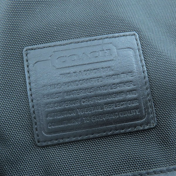 実際に弊社で買取させて頂いたCOACH/コーチ メッセンジャー ショルダーバッグ /ナイロンバッグ ブラック F70575の画像 4枚目