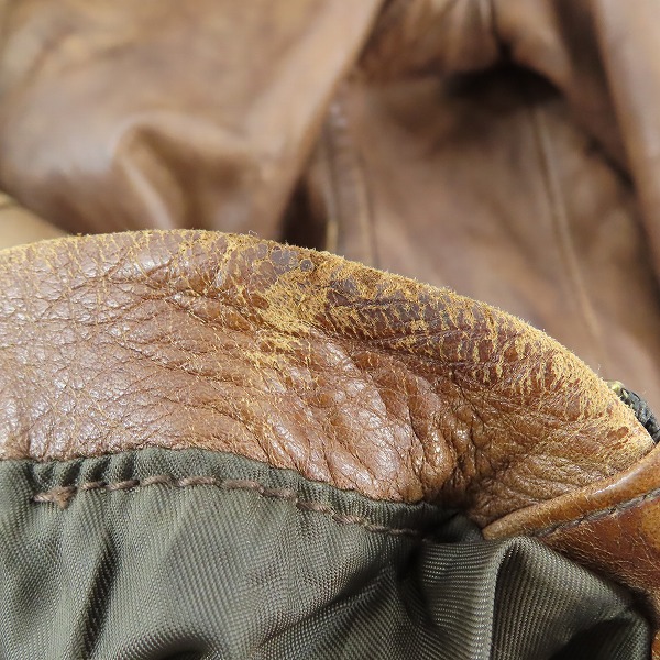 実際に弊社で買取させて頂いたSCHOTT/ショット クラシックレーサー レザーライダースジャケット 3141010/Lの画像 9枚目