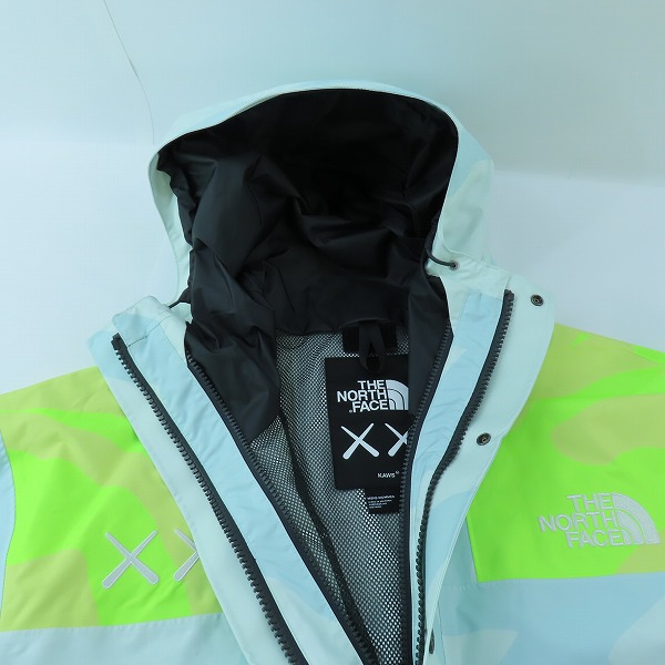 実際に弊社で買取させて頂いたTHE NORTH FACE×KAWS/ノースフェイス×カウズ 22SS Retro 1986 Mountain Jacket/マウンテンジャケット NF0A7WLW/Mの画像 5枚目