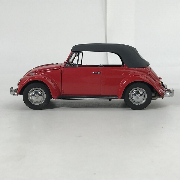 実際に弊社で買取させて頂いたFRANKLIN MINT/フランクリンミント 1/24 フォルクスワーゲン ビートル 1967 VW Beetle Cabriolet/ミニカーの画像 2枚目