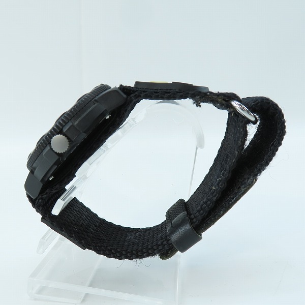 実際に弊社で買取させて頂いたLUMINOX/ルミノックス NAVY SEAL 3000 SERIES コンパス付き Ref.3001【動作未確認】の画像 1枚目