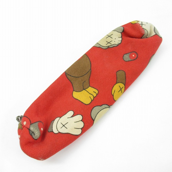 実際に弊社で買取させて頂いたa bathing ape × kaws/アベイジングエイプ×カウズ milo companion ペンケースの画像 1枚目