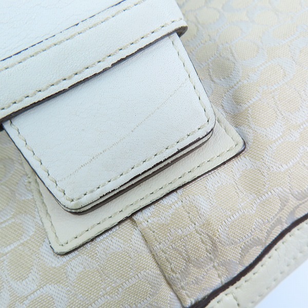 実際に弊社で買取させて頂いたCOACH/コーチ ミニシグネチャー ハンドバッグ F06808 の画像 5枚目