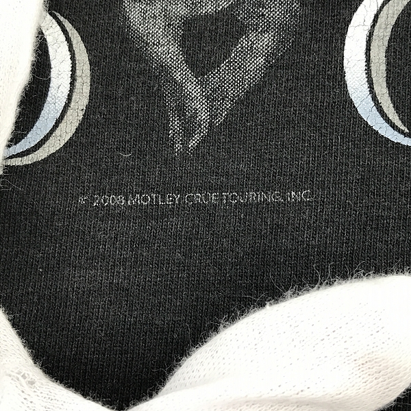 実際に弊社で買取させて頂いたMOTLEY CRUE/モトリークルー SHOOT製 ヴィンテージ/ビンテージ 2008年 CRUEFEST/クルーフェス バンド Tシャツ/XLの画像 5枚目