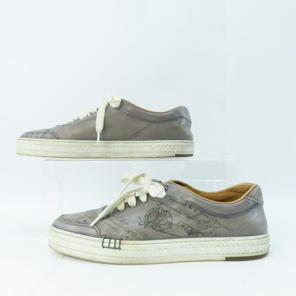 実際に弊社で買取させて頂いたBERLUTI/ベルルッティ カリグラフィプリント レザーローカットスニーカー グレー 0137/8の画像 3枚目