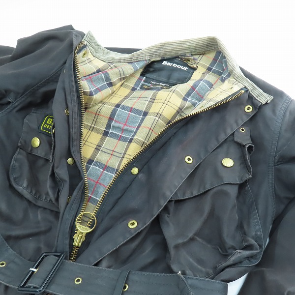 実際に弊社で買取させて頂いたBarbour/バブアー INTERNATIONAL インターナショナル オイルドジャケット 1402131 の画像 3枚目