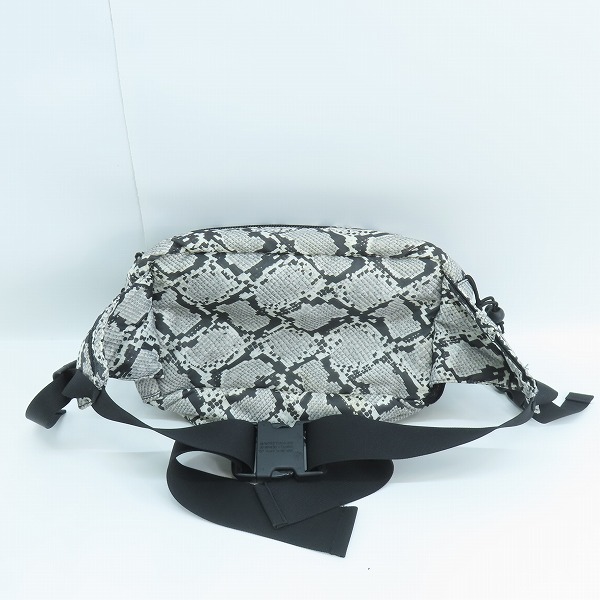 実際に弊社で買取させて頂いたHEAD PORTER/ヘッドポーター パイソン柄 ボディバッグ/ウエストバッグの画像 1枚目