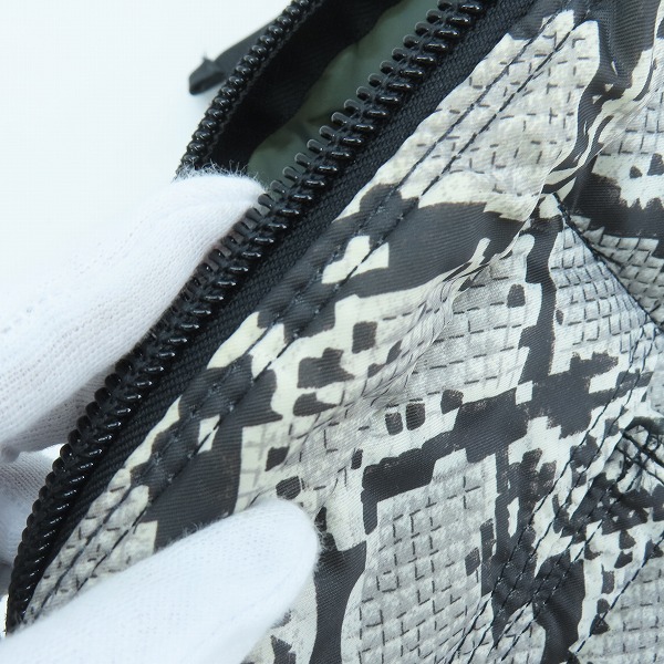 実際に弊社で買取させて頂いたHEAD PORTER/ヘッドポーター パイソン柄 ボディバッグ/ウエストバッグの画像 5枚目