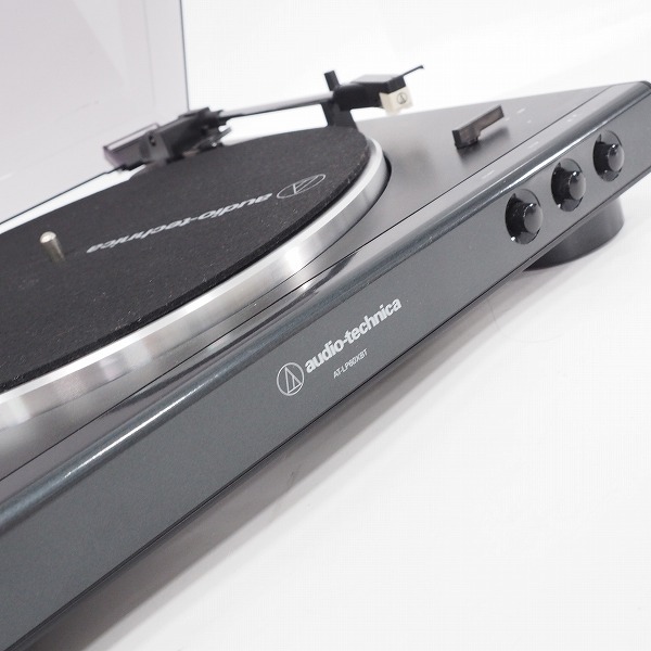 実際に弊社で買取させて頂いた★audio-technica/オーディオテクニカ AT-LP60XBT レコードプレーヤー ベルトドライブ Bluetooth搭載【通電確認済】の画像 5枚目
