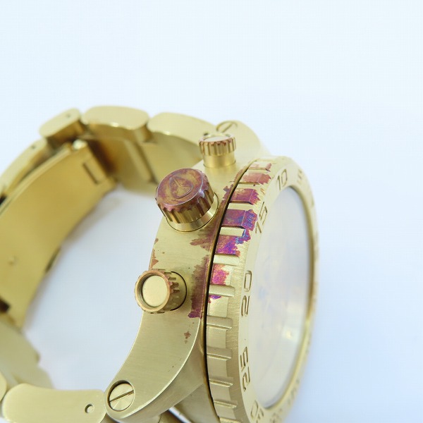 実際に弊社で買取させて頂いたNIXON/ニクソン MINIMIZE THE42-20 CHRONO ALL GOLD クロノグラフ クオーツ【動作未確認】の画像 5枚目