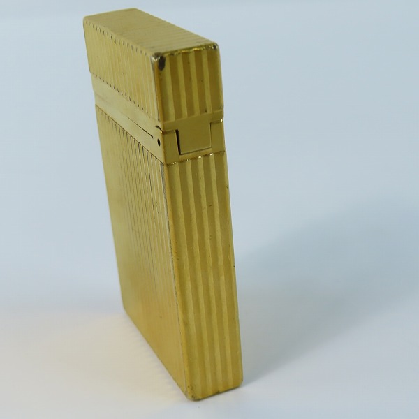 実際に弊社で買取させて頂いたS.T.Dupont/デュポン LIGNE2/ライン2 モンパルナス バーティカルライン ガスライターの画像 2枚目