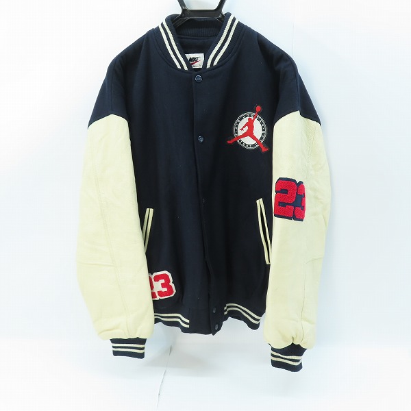 実際に弊社で買取させて頂いたNIKE/ナイキ 90s/ビンテージ  フライトクラブ #23マイケル・ジョーダン 袖レザー切替スタジャン L