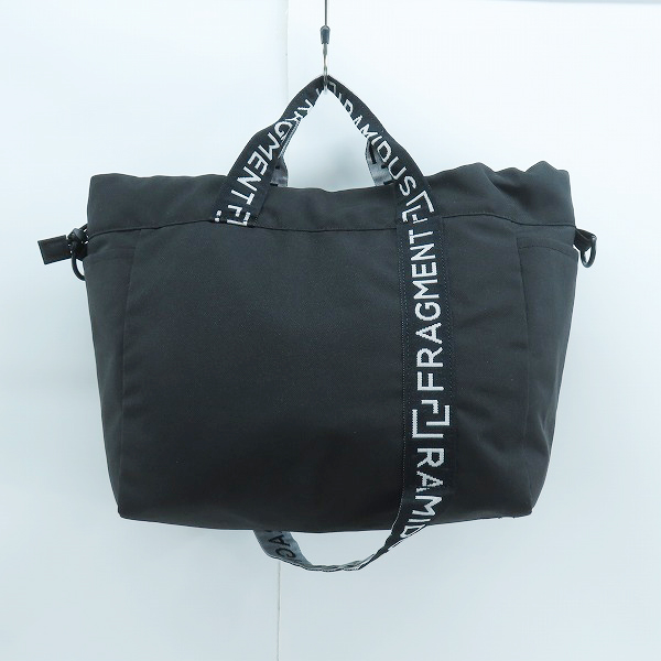 実際に弊社で買取させて頂いたFRAGMENT DESIGN/フラグメントデザイン テープロゴ 2WAY ナイロントートバッグの画像 1枚目